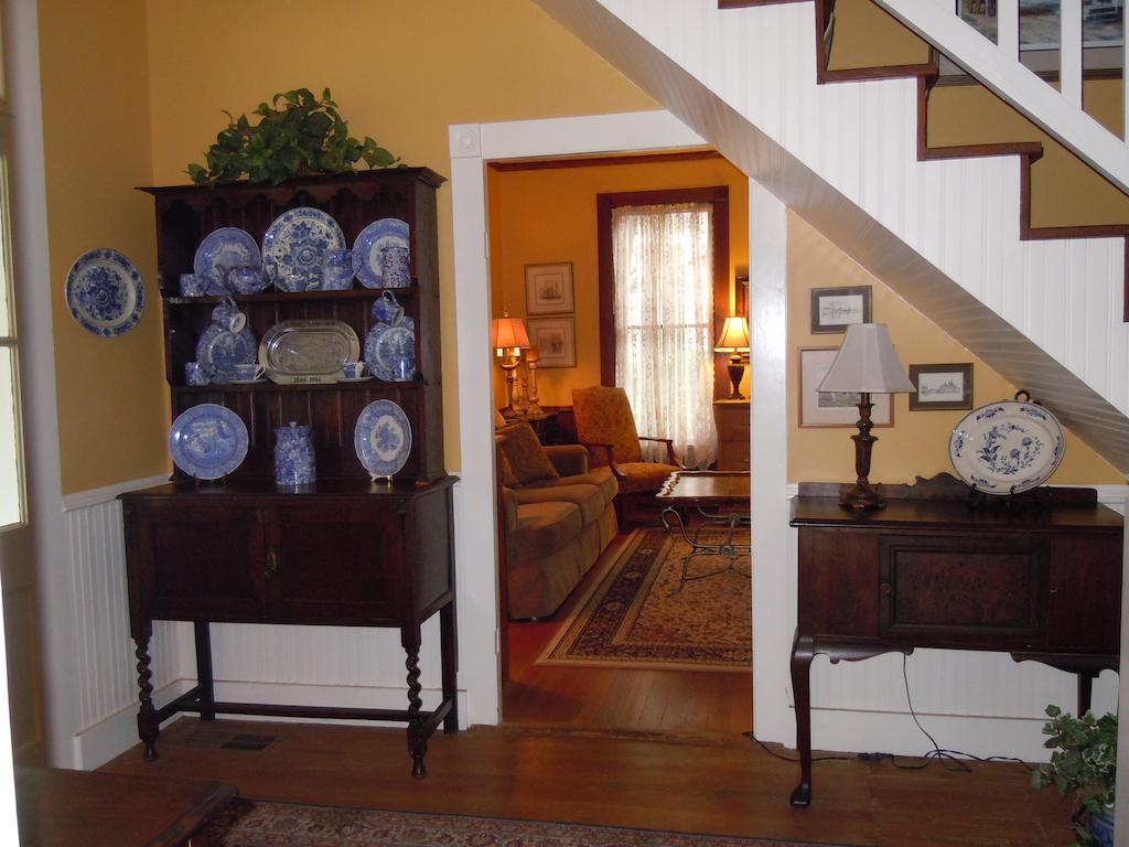 Carriage House Fredericksburg B&B 외부 사진